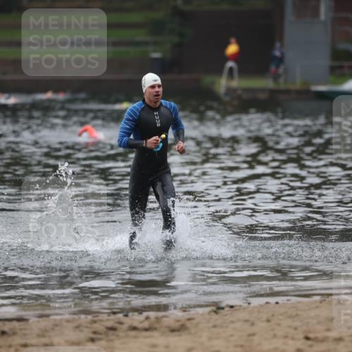 13.09.2026 - Stadtparktriathlon Mo-Foto http://msf.ph/oto/10252292 13.09.2026 09:44:05 Schwimmen 211 meine-sportfotos.de