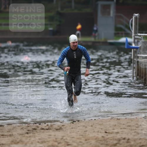 13.09.2026 - Stadtparktriathlon Mo-Foto http://msf.ph/oto/10252293 13.09.2026 09:44:06 Schwimmen 211 meine-sportfotos.de