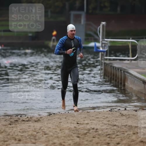 13.09.2026 - Stadtparktriathlon Mo-Foto http://msf.ph/oto/10252295 13.09.2026 09:44:07 Schwimmen 211 meine-sportfotos.de