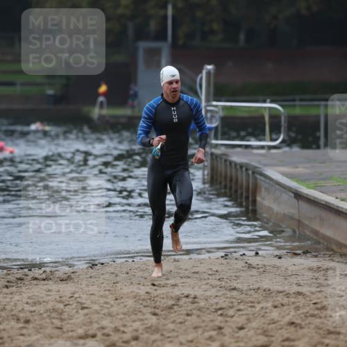 13.09.2026 - Stadtparktriathlon Mo-Foto http://msf.ph/oto/10252296 13.09.2026 09:44:07 Schwimmen 211 meine-sportfotos.de