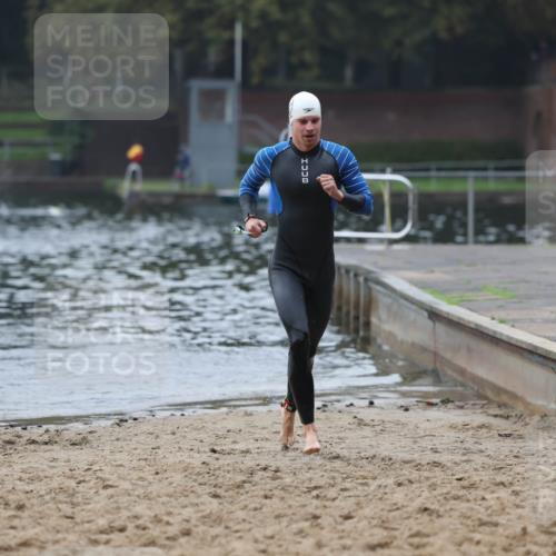 13.09.2026 - Stadtparktriathlon Mo-Foto http://msf.ph/oto/10252297 13.09.2026 09:44:08 Schwimmen 211 meine-sportfotos.de
