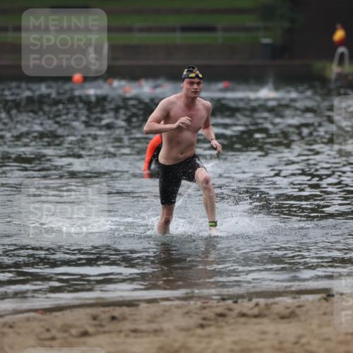 13.09.2026 - Stadtparktriathlon Mo-Foto http://msf.ph/oto/10252303 13.09.2026 09:44:24 Schwimmen 218 meine-sportfotos.de
