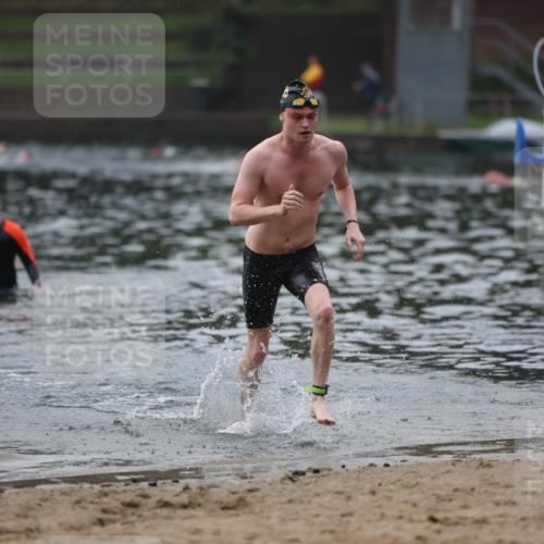 13.09.2026 - Stadtparktriathlon Mo-Foto http://msf.ph/oto/10252305 13.09.2026 09:44:26 Schwimmen 218, 260 meine-sportfotos.de