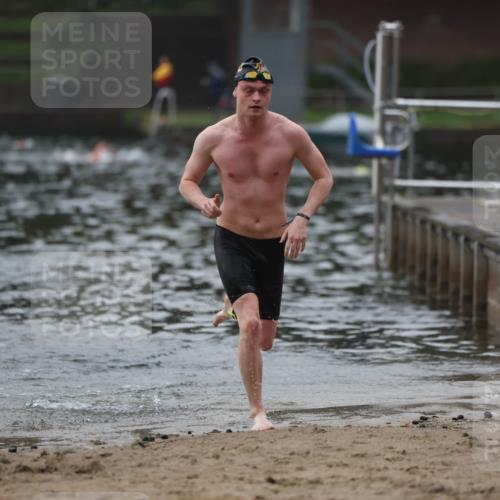 13.09.2026 - Stadtparktriathlon Mo-Foto http://msf.ph/oto/10252307 13.09.2026 09:44:26 Schwimmen 218, 260 meine-sportfotos.de