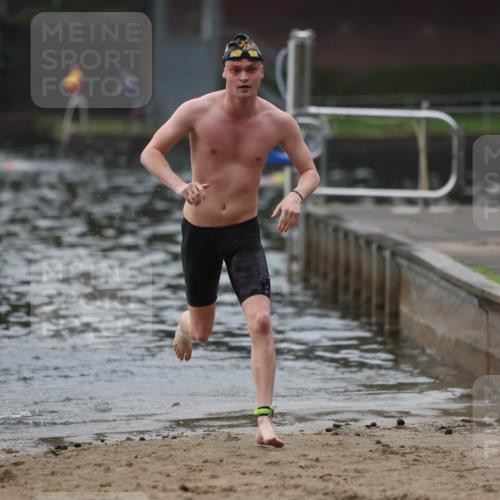 13.09.2026 - Stadtparktriathlon Mo-Foto http://msf.ph/oto/10252308 13.09.2026 09:44:26 Schwimmen 218, 260 meine-sportfotos.de