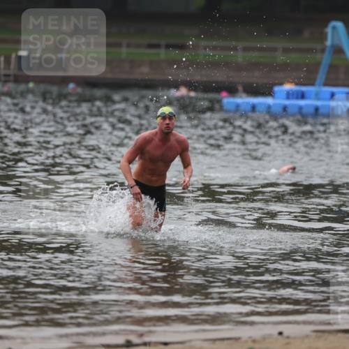13.09.2026 - Stadtparktriathlon Mo-Foto http://msf.ph/oto/10252324 13.09.2026 09:45:18 Schwimmen 212, 263, 338 meine-sportfotos.de