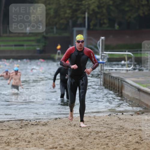 13.09.2026 - Stadtparktriathlon Mo-Foto http://msf.ph/oto/10252375 13.09.2026 09:46:08 Schwimmen 227, 274, 296 meine-sportfotos.de