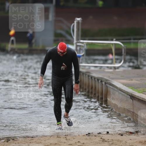 13.09.2026 - Stadtparktriathlon Mo-Foto http://msf.ph/oto/10252380 13.09.2026 09:46:11 Schwimmen 227, 274, 296, 337 meine-sportfotos.de
