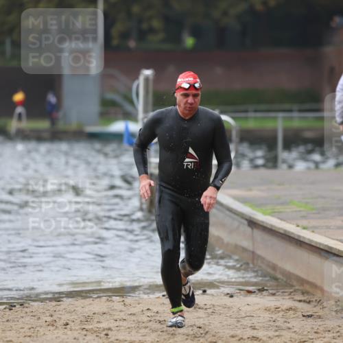 13.09.2026 - Stadtparktriathlon Mo-Foto http://msf.ph/oto/10252384 13.09.2026 09:46:14 Schwimmen 227, 274, 296, 337 meine-sportfotos.de