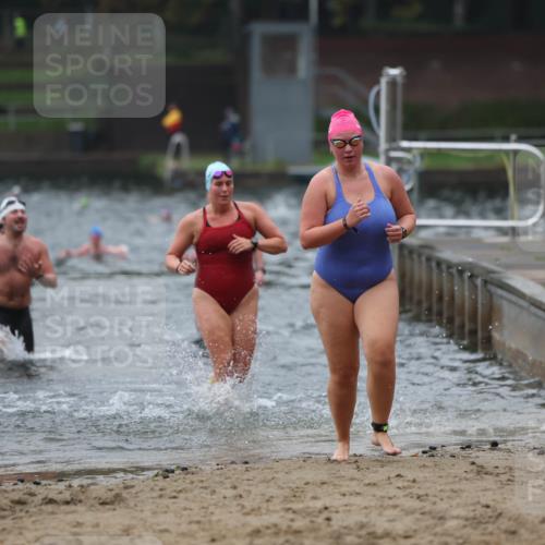 13.09.2026 - Stadtparktriathlon Mo-Foto http://msf.ph/oto/10252439 13.09.2026 09:46:52 Schwimmen 220, 238, 239, 247, 287, 300, 301, 331, 339 meine-sportfotos.de