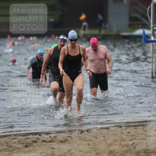 13.09.2026 - Stadtparktriathlon Mo-Foto http://msf.ph/oto/10252521 13.09.2026 09:47:40 Schwimmen 219, 264, 286, 304, 308, 323, 333 meine-sportfotos.de
