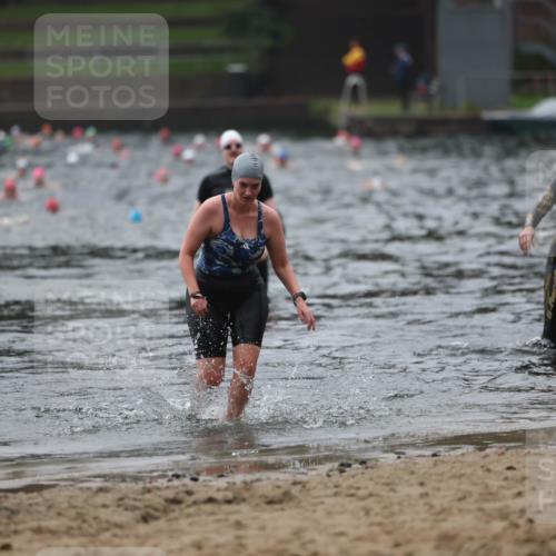 13.09.2026 - Stadtparktriathlon Mo-Foto http://msf.ph/oto/10252621 13.09.2026 09:48:20 Schwimmen 228, 289 meine-sportfotos.de