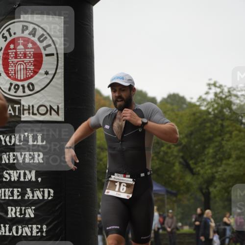13.09.2026 - Stadtparktriathlon Patografie http://msf.ph/oto/10252638 13.09.2026 09:38:36 Ziel 16, 32 meine-sportfotos.de