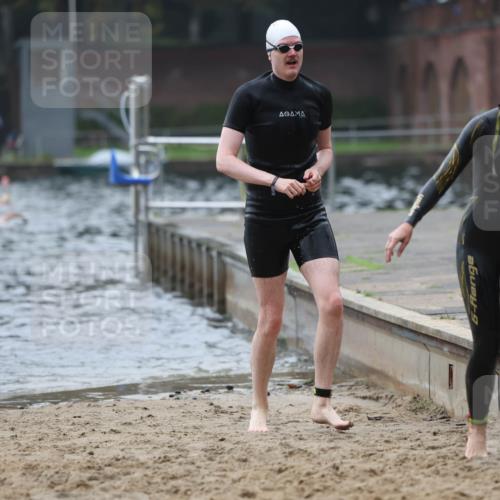 13.09.2026 - Stadtparktriathlon Mo-Foto http://msf.ph/oto/10252651 13.09.2026 09:48:30 Schwimmen 228, 267, 278, 289 meine-sportfotos.de