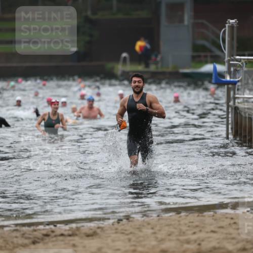 13.09.2026 - Stadtparktriathlon Mo-Foto http://msf.ph/oto/10252727 13.09.2026 09:48:59 Schwimmen 229, 244 meine-sportfotos.de