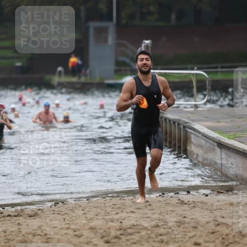 13.09.2026 - Stadtparktriathlon Mo-Foto http://msf.ph/oto/10252738 13.09.2026 09:49:02 Schwimmen 229, 244 meine-sportfotos.de