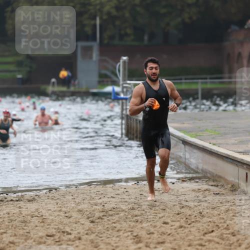 13.09.2026 - Stadtparktriathlon Mo-Foto http://msf.ph/oto/10252742 13.09.2026 09:49:03 Schwimmen 221, 229, 244, 249 meine-sportfotos.de
