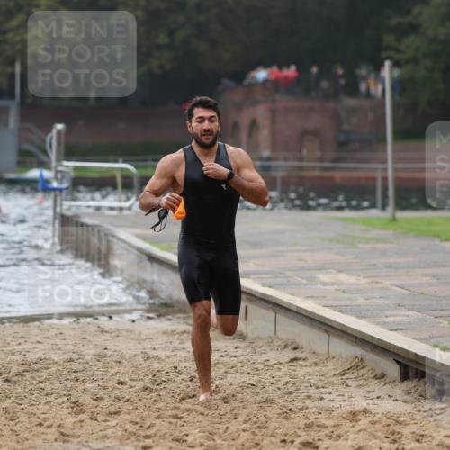 13.09.2026 - Stadtparktriathlon Mo-Foto http://msf.ph/oto/10252751 13.09.2026 09:49:04 Schwimmen 221, 229, 244, 249 meine-sportfotos.de