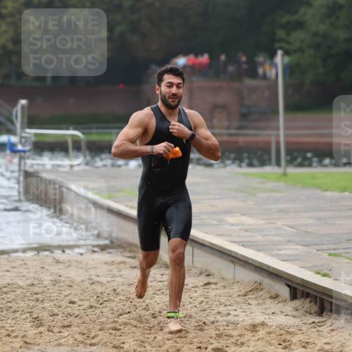 13.09.2026 - Stadtparktriathlon Mo-Foto http://msf.ph/oto/10252753 13.09.2026 09:49:05 Schwimmen 221, 229, 244, 249 meine-sportfotos.de