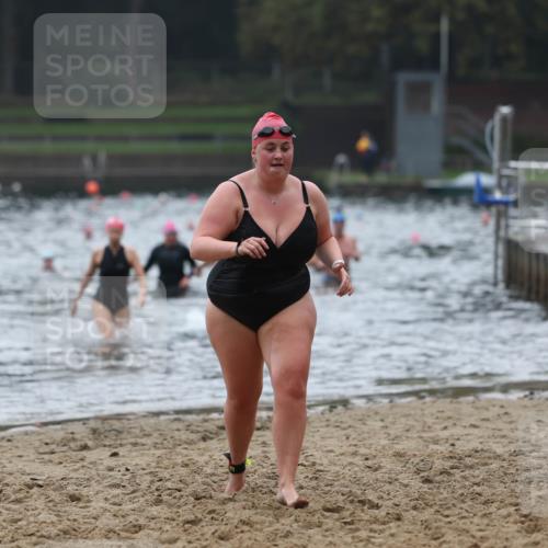 13.09.2026 - Stadtparktriathlon Mo-Foto http://msf.ph/oto/10252763 13.09.2026 09:49:07 Schwimmen 221, 229, 244, 249 meine-sportfotos.de
