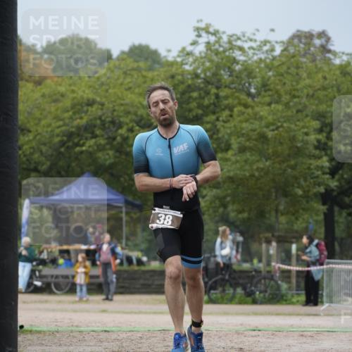 13.09.2026 - Stadtparktriathlon Patografie http://msf.ph/oto/10252827 13.09.2026 09:47:42 Ziel 38 meine-sportfotos.de