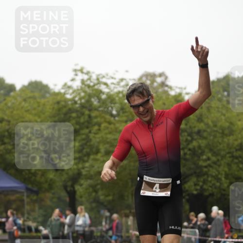 13.09.2026 - Stadtparktriathlon Patografie http://msf.ph/oto/10252935 13.09.2026 09:51:37 Ziel 4 meine-sportfotos.de