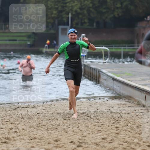 13.09.2026 - Stadtparktriathlon Mo-Foto http://msf.ph/oto/10252976 13.09.2026 09:50:05 Schwimmen 265, 292, 297, 303, 316 meine-sportfotos.de