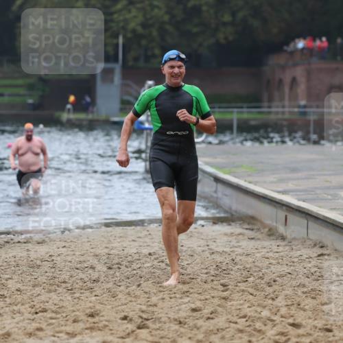 13.09.2026 - Stadtparktriathlon Mo-Foto http://msf.ph/oto/10252981 13.09.2026 09:50:06 Schwimmen 265, 292, 297, 303, 316 meine-sportfotos.de