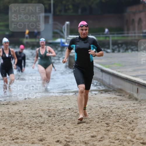 13.09.2026 - Stadtparktriathlon Mo-Foto http://msf.ph/oto/10253055 13.09.2026 09:50:35 Schwimmen 231, 252, 254, 319, 330, 343, 345 meine-sportfotos.de