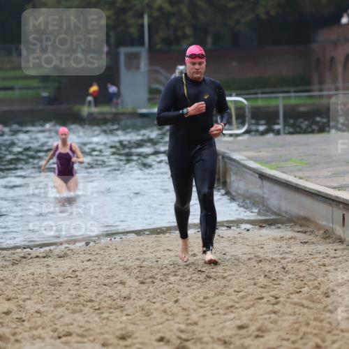13.09.2026 - Stadtparktriathlon Mo-Foto http://msf.ph/oto/10253111 13.09.2026 09:50:48 Schwimmen 252, 307, 330, 342 meine-sportfotos.de