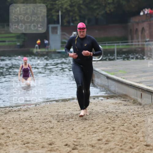 13.09.2026 - Stadtparktriathlon Mo-Foto http://msf.ph/oto/10253113 13.09.2026 09:50:48 Schwimmen 252, 307, 330, 342 meine-sportfotos.de