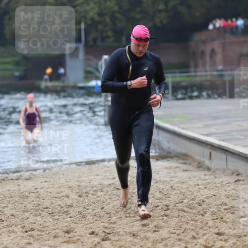 13.09.2026 - Stadtparktriathlon Mo-Foto http://msf.ph/oto/10253116 13.09.2026 09:50:49 Schwimmen 252, 307, 330, 342 meine-sportfotos.de