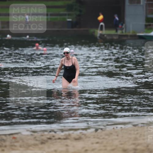 13.09.2026 - Stadtparktriathlon Mo-Foto http://msf.ph/oto/10253148 13.09.2026 09:51:23 Schwimmen 327 meine-sportfotos.de