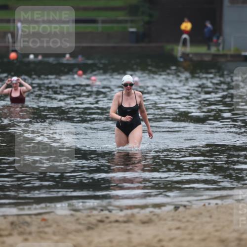 13.09.2026 - Stadtparktriathlon Mo-Foto http://msf.ph/oto/10253156 13.09.2026 09:51:25 Schwimmen 327 meine-sportfotos.de