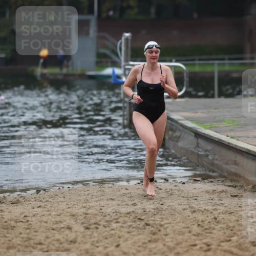 13.09.2026 - Stadtparktriathlon Mo-Foto http://msf.ph/oto/10253171 13.09.2026 09:51:32 Schwimmen 327 meine-sportfotos.de