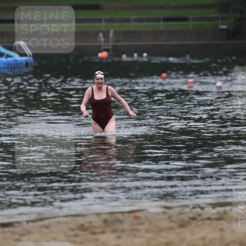 13.09.2026 - Stadtparktriathlon Mo-Foto http://msf.ph/oto/10253177 13.09.2026 09:51:37 Schwimmen 327 meine-sportfotos.de
