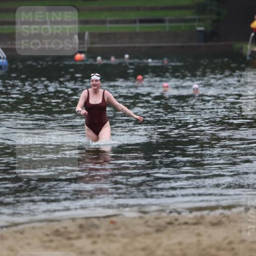 13.09.2026 - Stadtparktriathlon Mo-Foto http://msf.ph/oto/10253183 13.09.2026 09:51:39 Schwimmen 327 meine-sportfotos.de