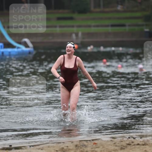 13.09.2026 - Stadtparktriathlon Mo-Foto http://msf.ph/oto/10253198 13.09.2026 09:51:46 Schwimmen 305 meine-sportfotos.de