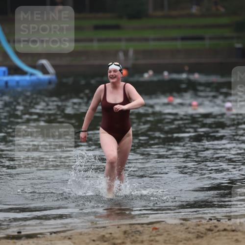 13.09.2026 - Stadtparktriathlon Mo-Foto http://msf.ph/oto/10253199 13.09.2026 09:51:47 Schwimmen 305 meine-sportfotos.de
