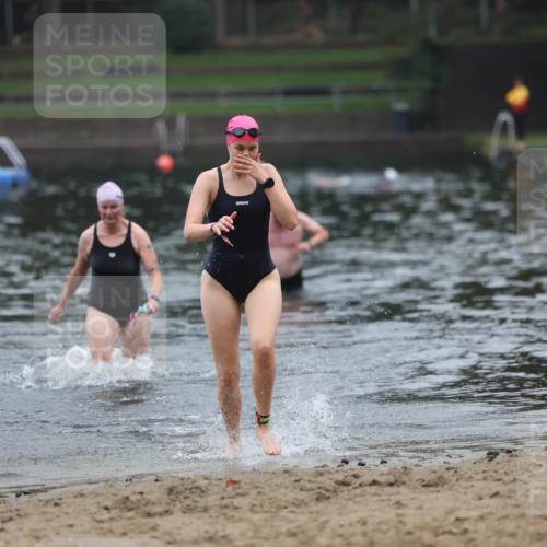 13.09.2026 - Stadtparktriathlon Mo-Foto http://msf.ph/oto/10253229 13.09.2026 09:52:14 Schwimmen 242, 277 meine-sportfotos.de