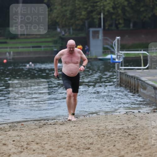 13.09.2026 - Stadtparktriathlon Mo-Foto http://msf.ph/oto/10253272 13.09.2026 09:52:30 Schwimmen 275 meine-sportfotos.de