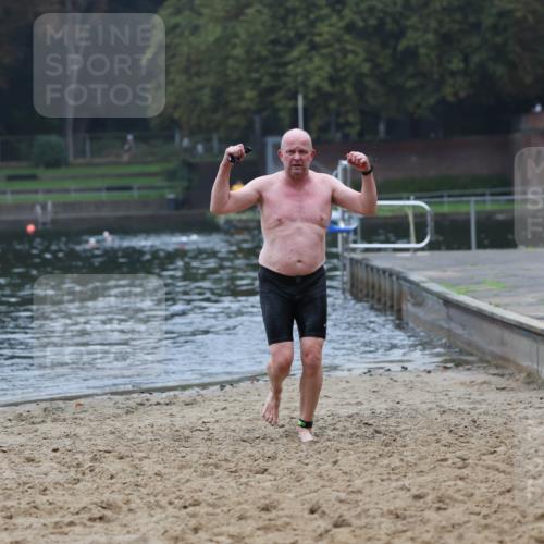 13.09.2026 - Stadtparktriathlon Mo-Foto http://msf.ph/oto/10253280 13.09.2026 09:52:32 Schwimmen 275 meine-sportfotos.de