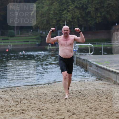 13.09.2026 - Stadtparktriathlon Mo-Foto http://msf.ph/oto/10253281 13.09.2026 09:52:32 Schwimmen 275 meine-sportfotos.de