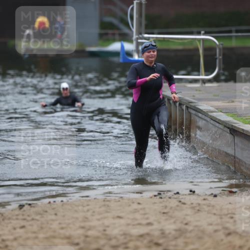 13.09.2026 - Stadtparktriathlon Mo-Foto http://msf.ph/oto/10253312 13.09.2026 09:53:39 Schwimmen 306 meine-sportfotos.de