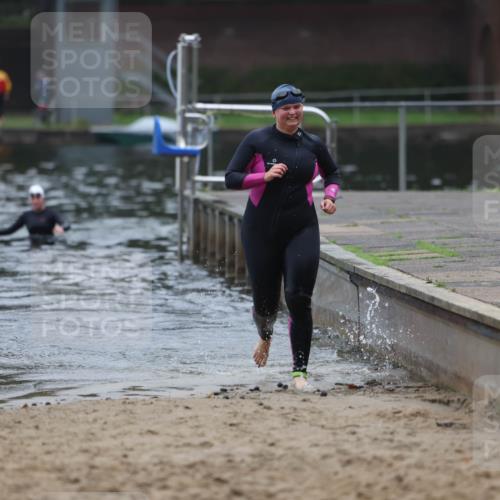 13.09.2026 - Stadtparktriathlon Mo-Foto http://msf.ph/oto/10253317 13.09.2026 09:53:41 Schwimmen 306 meine-sportfotos.de