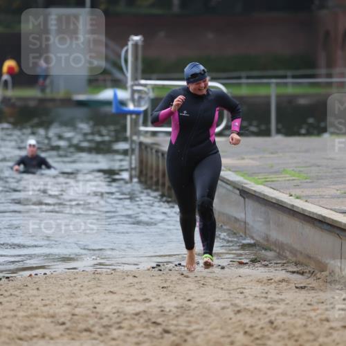 13.09.2026 - Stadtparktriathlon Mo-Foto http://msf.ph/oto/10253320 13.09.2026 09:53:42 Schwimmen 299, 306 meine-sportfotos.de