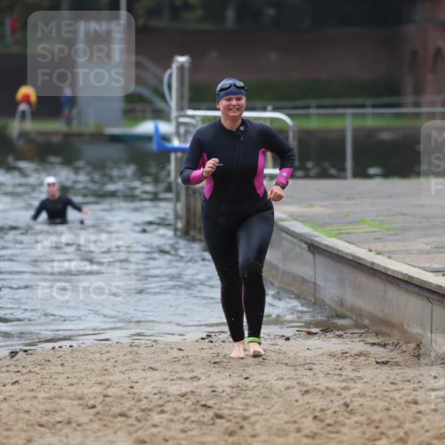 13.09.2026 - Stadtparktriathlon Mo-Foto http://msf.ph/oto/10253324 13.09.2026 09:53:43 Schwimmen 299, 306 meine-sportfotos.de