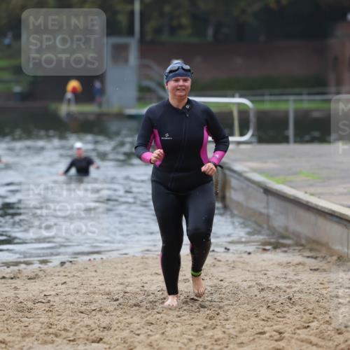13.09.2026 - Stadtparktriathlon Mo-Foto http://msf.ph/oto/10253331 13.09.2026 09:53:44 Schwimmen 299, 306 meine-sportfotos.de