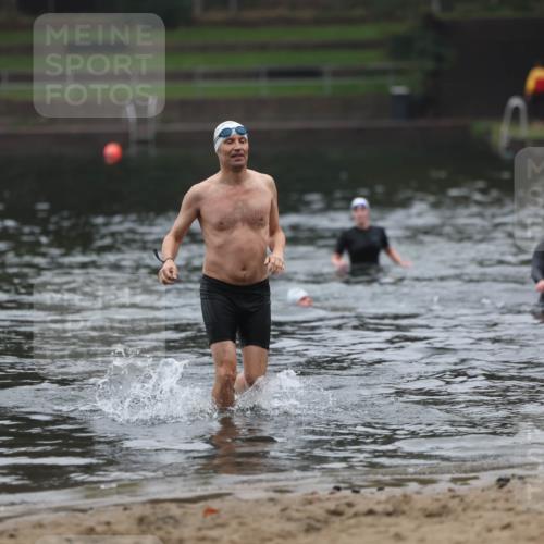 13.09.2026 - Stadtparktriathlon Mo-Foto http://msf.ph/oto/10253347 13.09.2026 09:53:48 Schwimmen 299, 306 meine-sportfotos.de