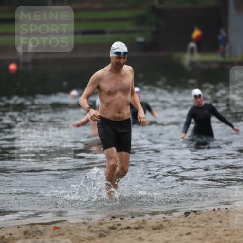 13.09.2026 - Stadtparktriathlon Mo-Foto http://msf.ph/oto/10253354 13.09.2026 09:53:50 Schwimmen 225, 299 meine-sportfotos.de